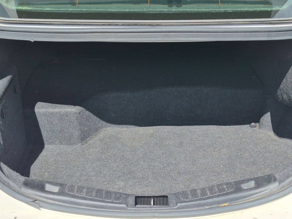Used 2020 Ford Fusion SE FWD image 26