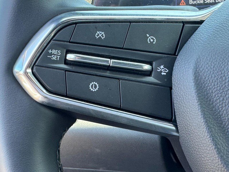 Used 2026 Chevrolet Equinox LT AWD/4WD image 17