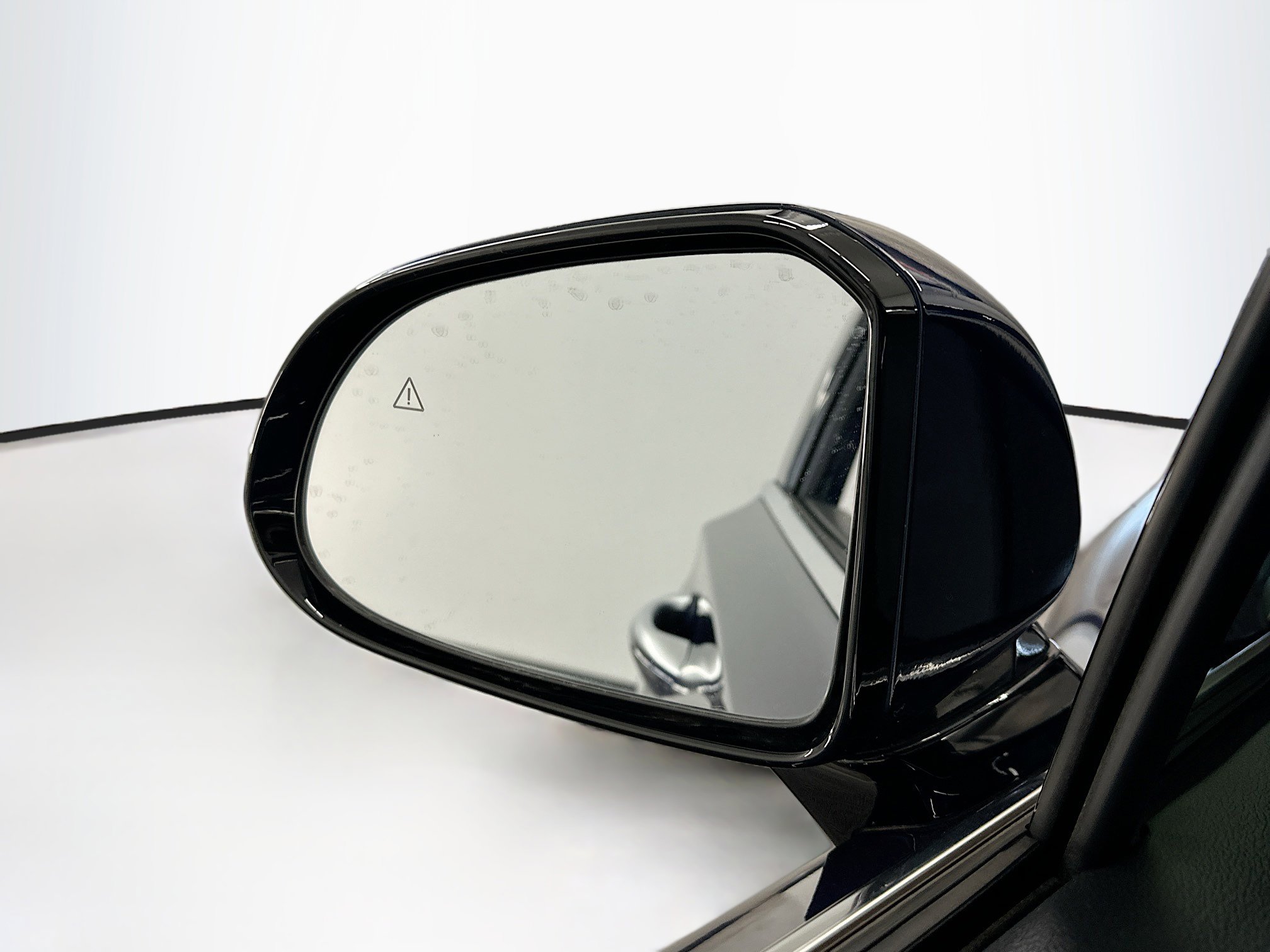 Used 2022 Hyundai Santa Fe SEL w/ Convenience + Premium Package image 16