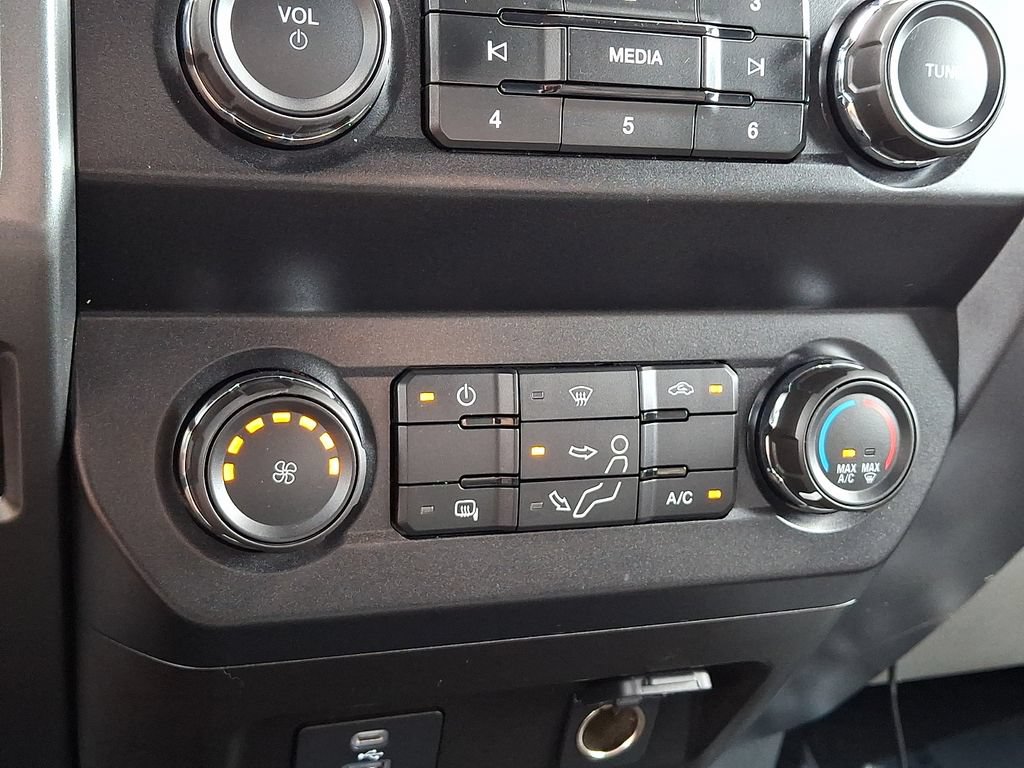 Used 2022 Ford F250 XLT w/ XLT Value Package AWD/4WD image 15
