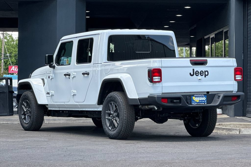 New 2026 Jeep Gladiator Sport AWD/4WD image 6