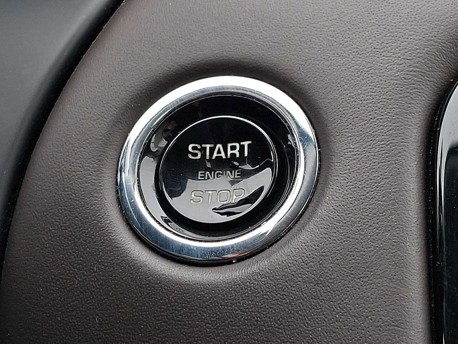 Used 2019 Jaguar XJ L Portfolio image 25