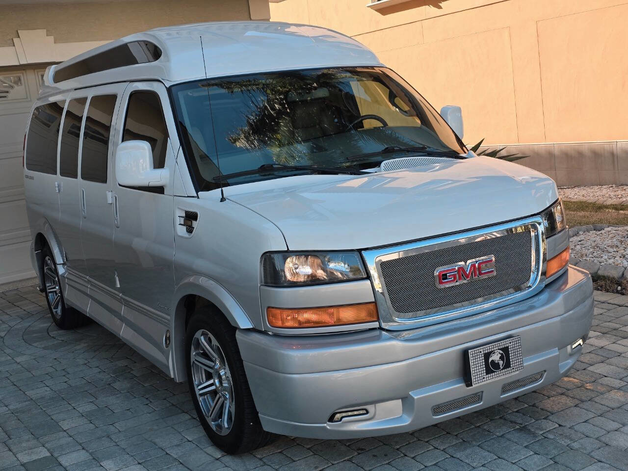 Used 2016 GMC Savana 2500 image 27