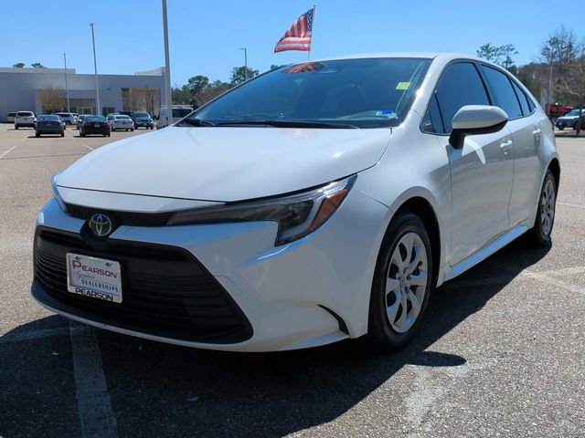 Used 2023 Toyota Corolla LE FWD image 8