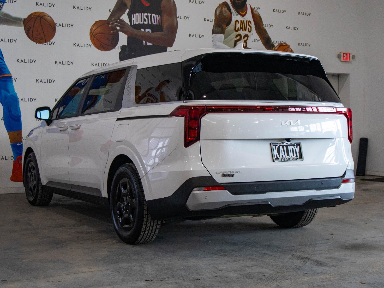 Used 2025 Kia Carnival image 22