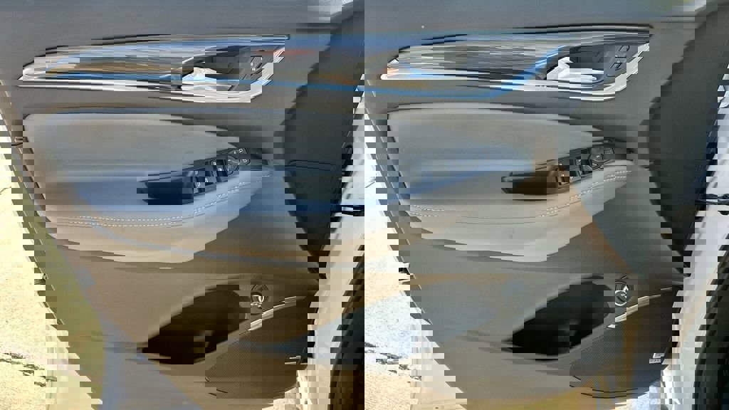 Certified 2021 Buick Enclave Essence w/ Sound and Sites Package image 23