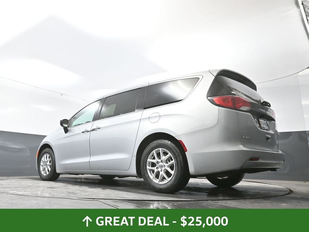 Used 2024 Chrysler Voyager LX image 55