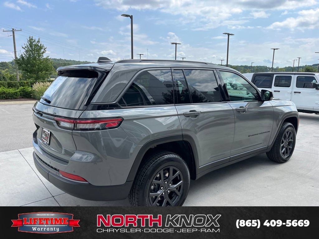 New 2027 Jeep Grand Cherokee Altitude AWD/4WD image 19