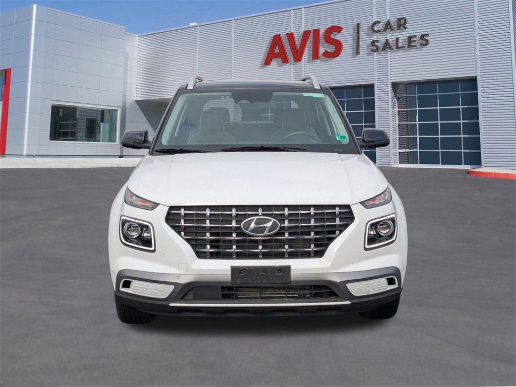 Used 2025 Hyundai Venue Limited image 10