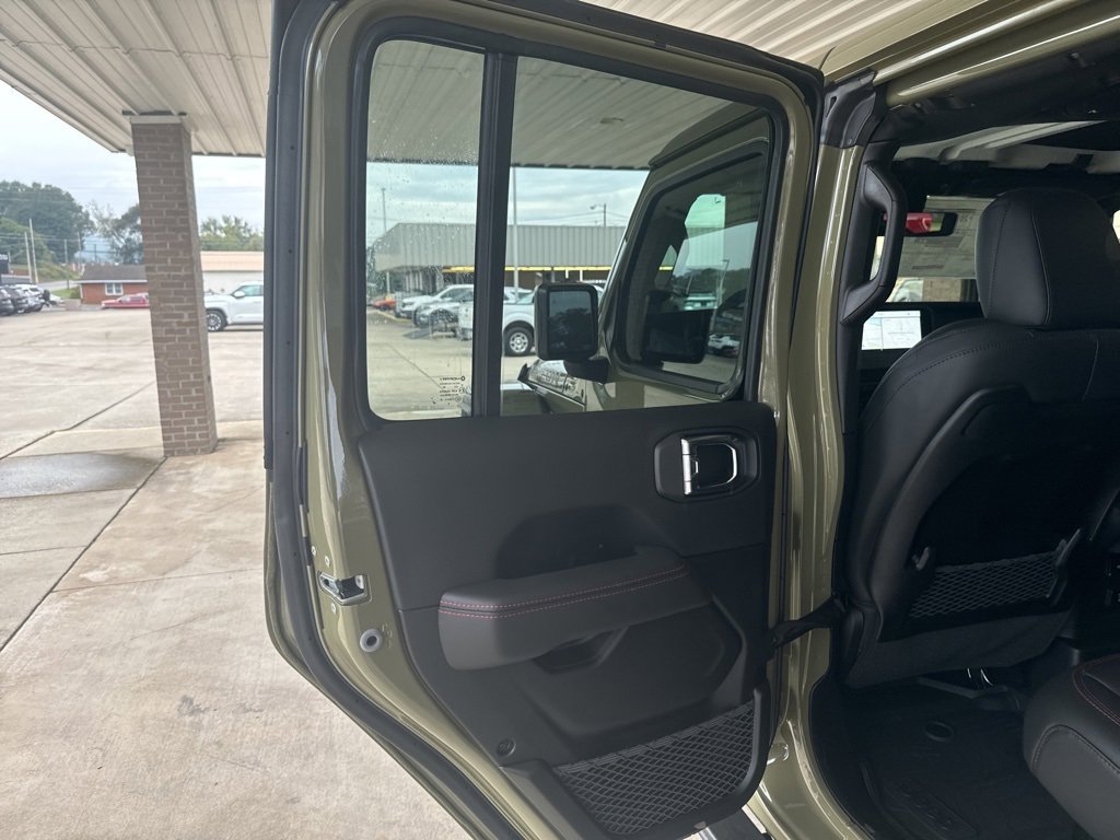 New 2025 Jeep Wrangler Unlimited Rubicon image 17