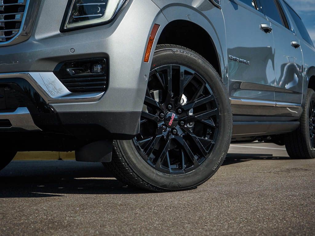 New 2026 GMC Yukon XL Denali w/ Denali Reserve Package image 6