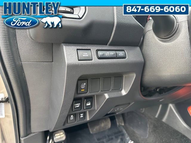 Used 2023 Nissan Frontier PRO-4X w/ Technology Package image 20