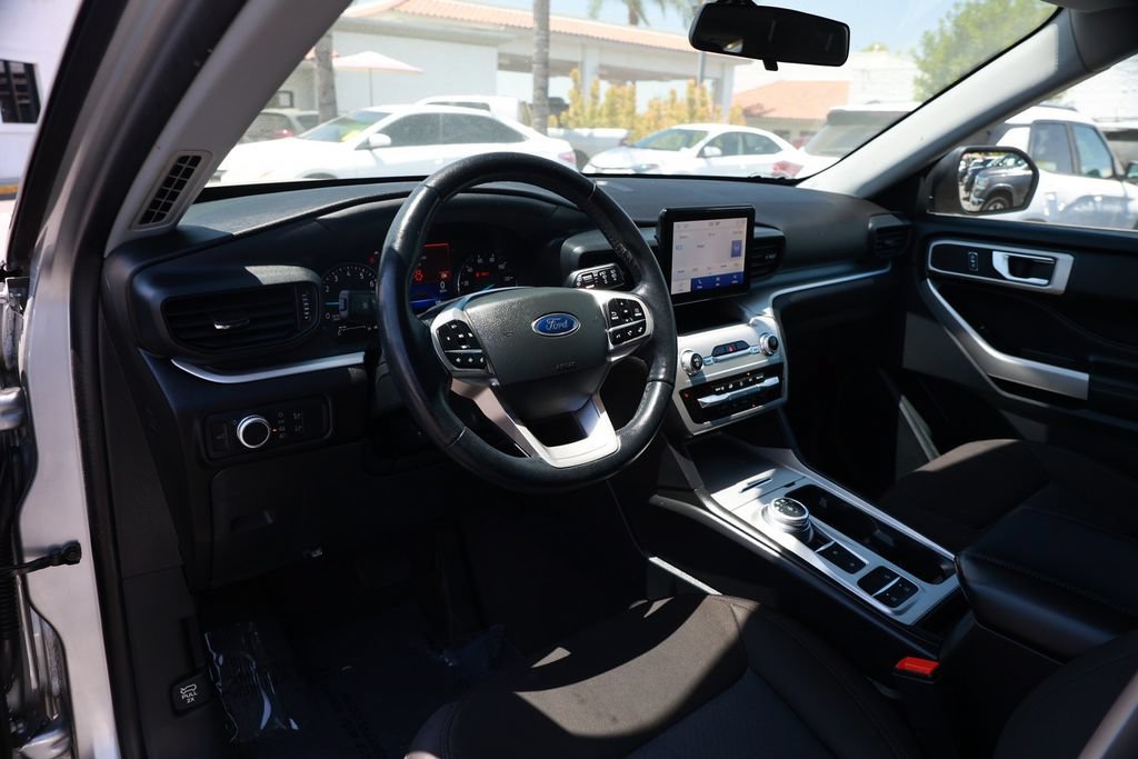 Used 2022 Ford Explorer XLT RWD image 14