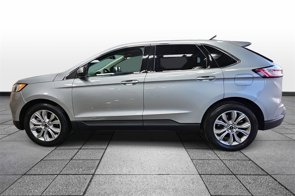 Used 2024 Ford Edge Titanium image 8