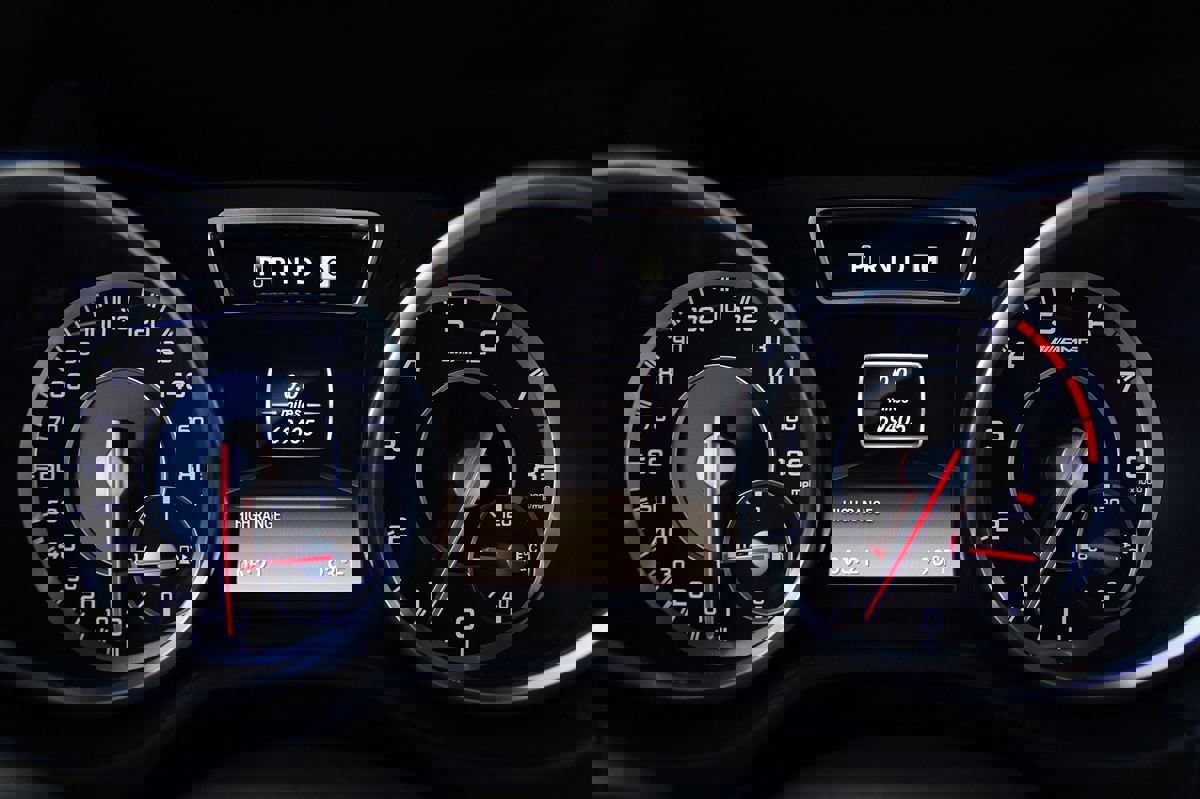 Used 2015 Mercedes-Benz G 63 AMG 4MATIC w/ PA6 Package image 20