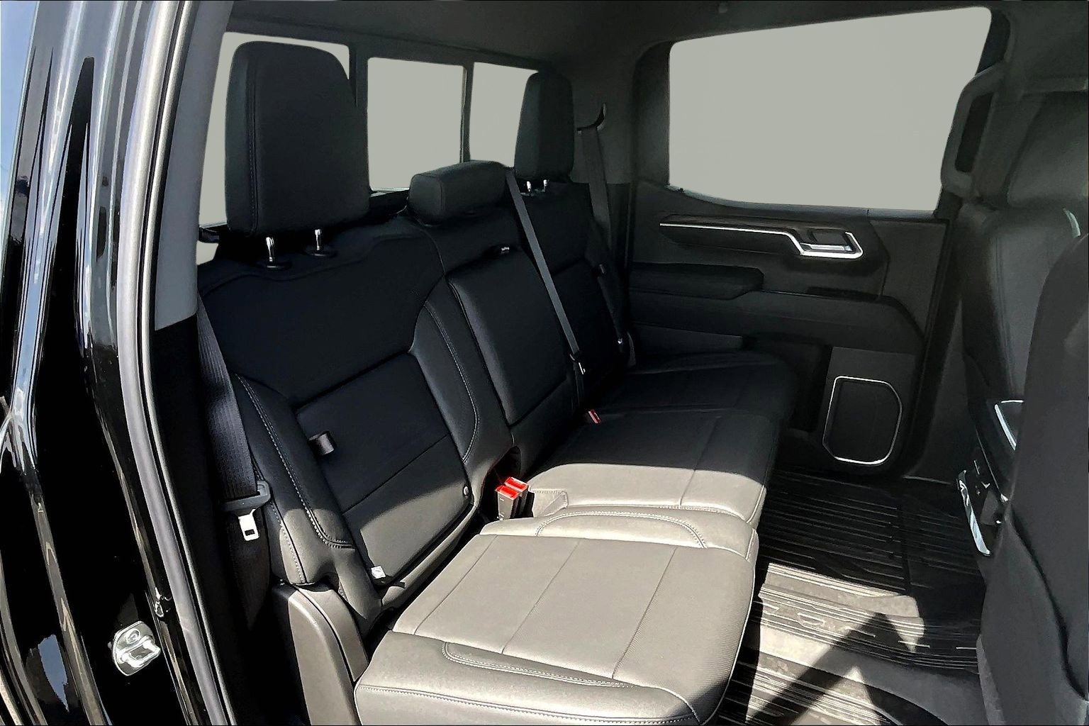 New 2026 GMC Sierra 1500 SLT w/ SLT Premium Plus Package image 11