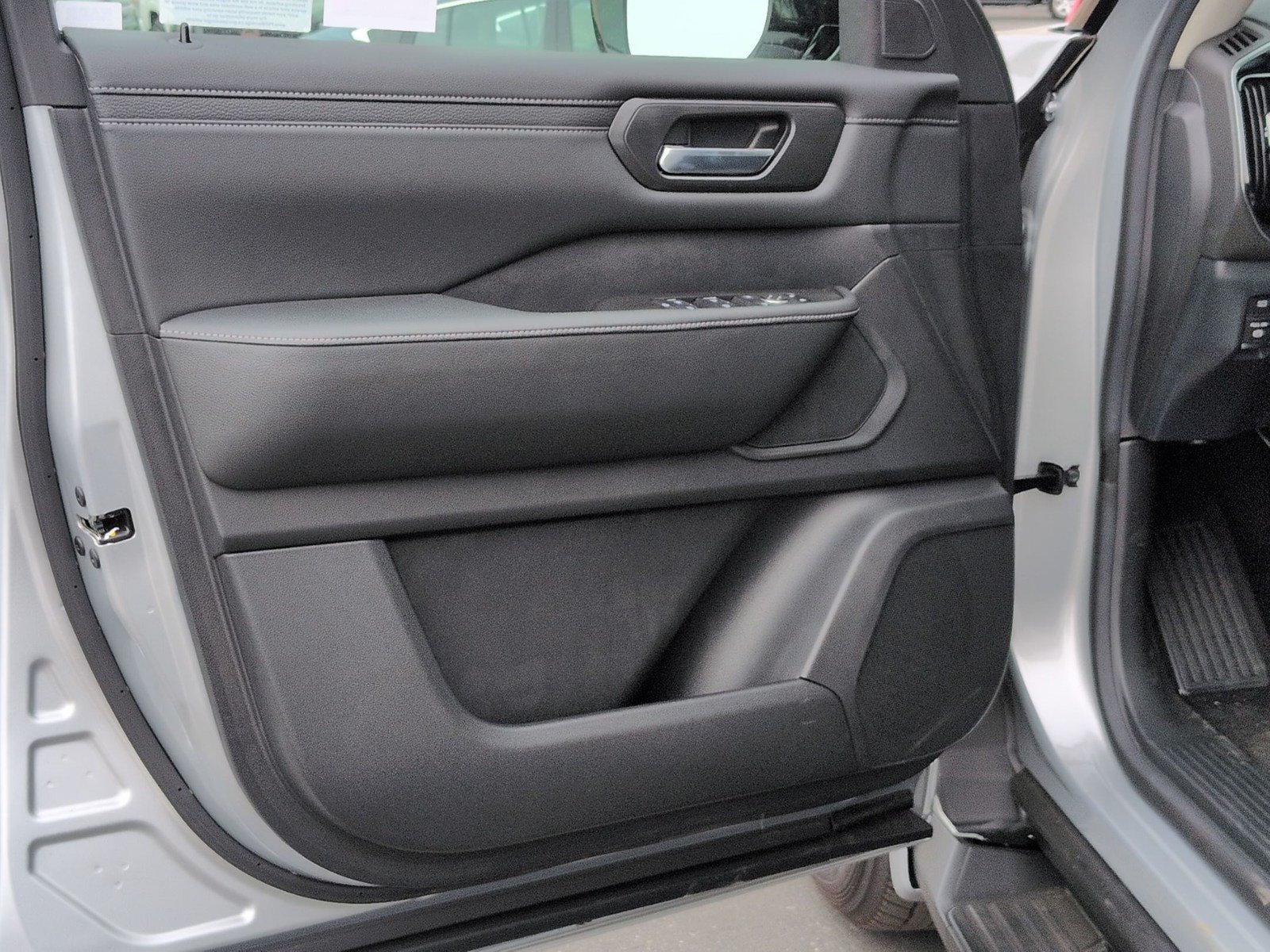 New 2026 Nissan Armada SV RWD image 13