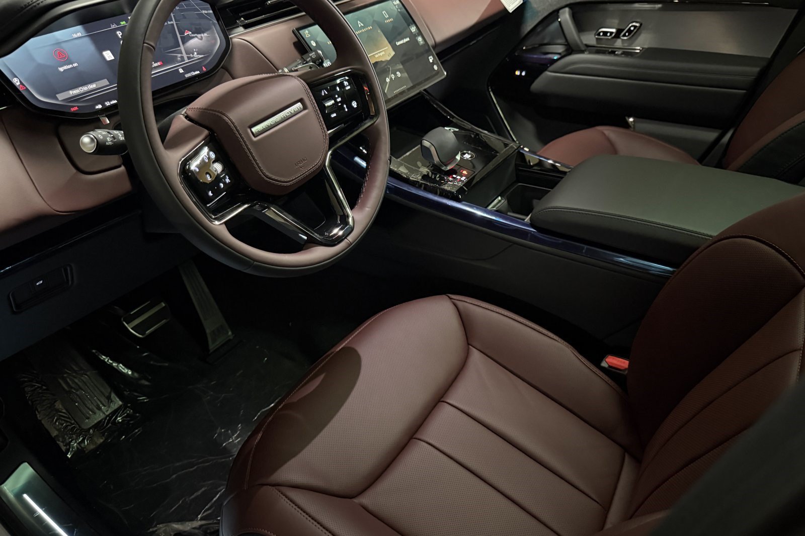 New 2026 Land Rover Range Rover Sport Dynamic SE AWD/4WD image 4