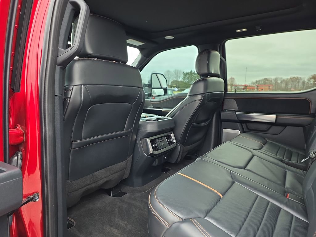 Used 2024 Ford F250 Platinum w/ FX4 Off-Road Package image 40