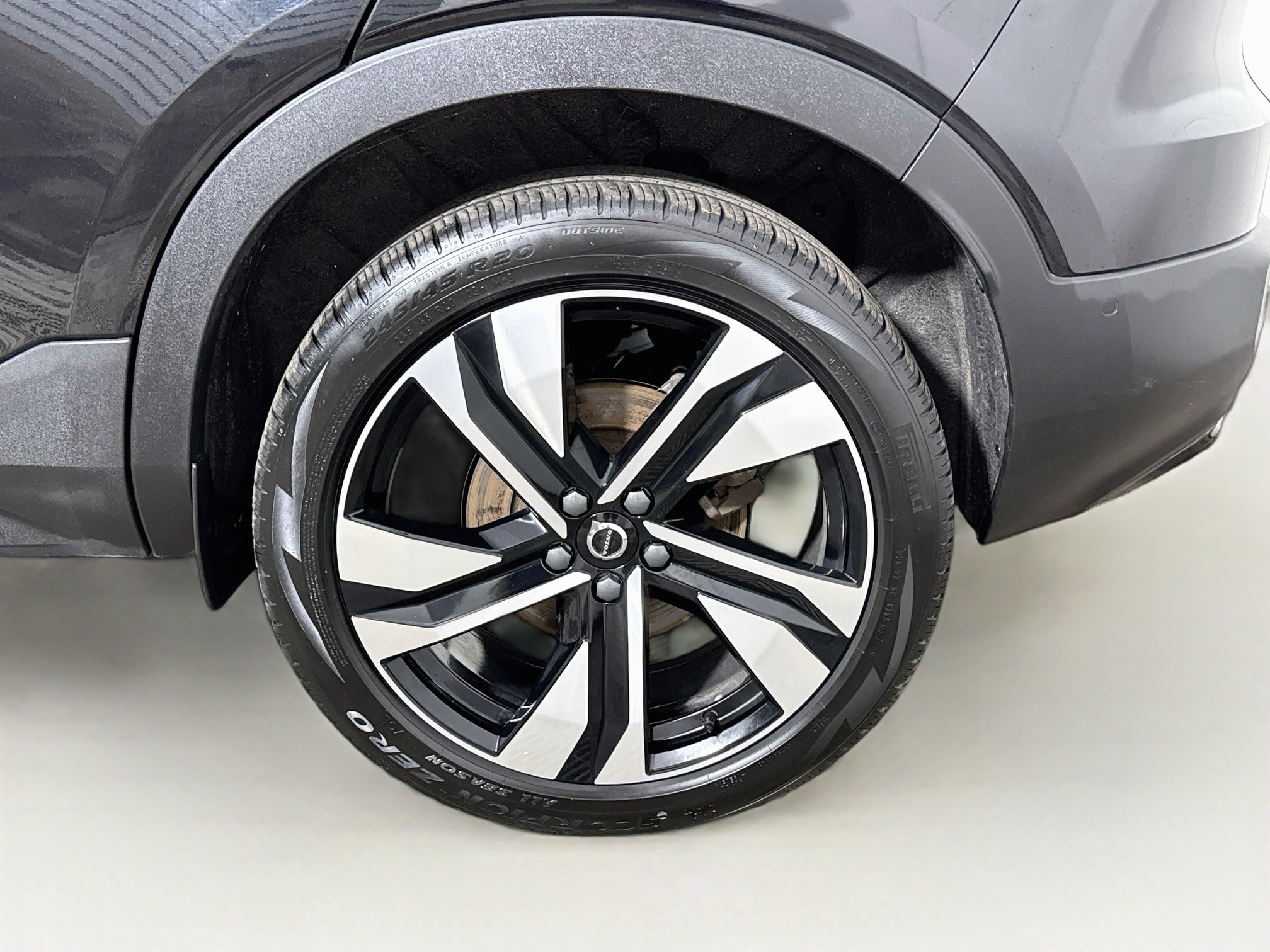 Used 2024 Volvo XC40 B5 Plus w/ Climate Package AWD/4WD image 30