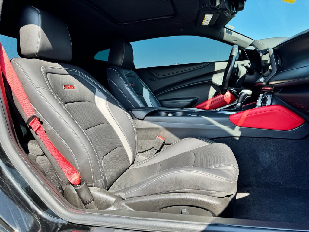 Used 2021 Chevrolet Camaro SS w/ Redline Edition RWD image 10