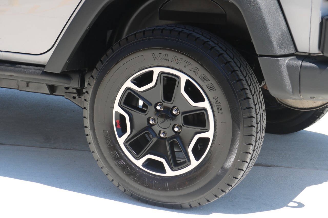Used 2014 Jeep Wrangler Unlimited Rubicon AWD/4WD image 32
