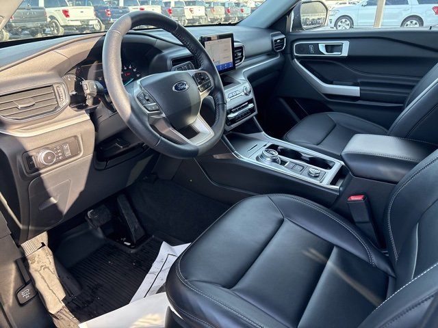 Used 2022 Ford Explorer XLT w/ Equipment Group 202A image 14