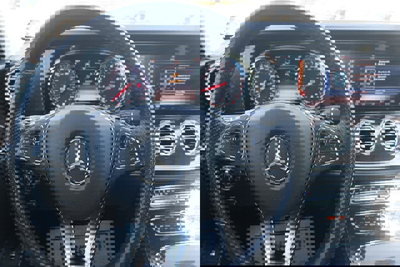 Used 2018 Mercedes-Benz E 300 image 39