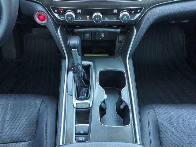 Used 2018 Honda Accord Touring image 18
