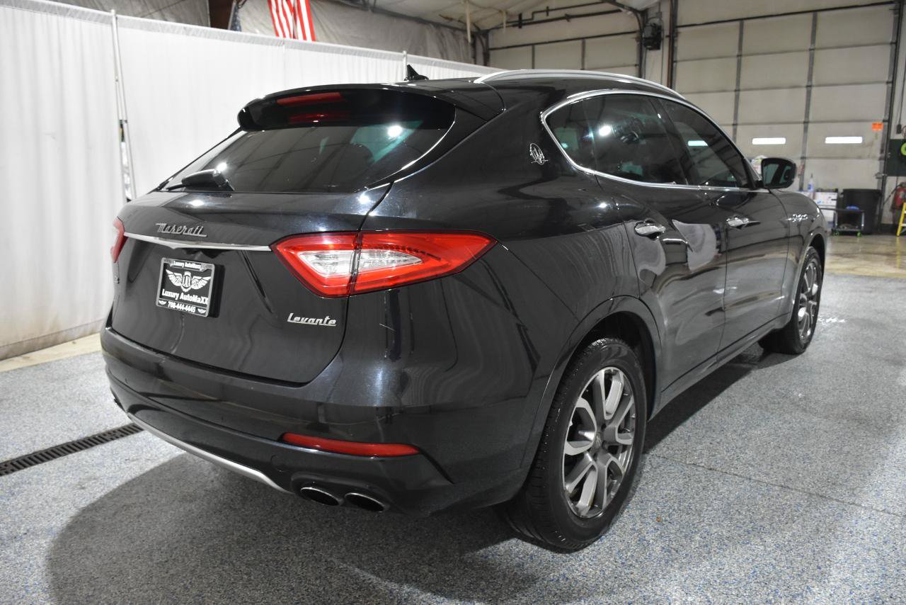 Used 2017 Maserati Levante w/ Luxury Package AWD/4WD image 27
