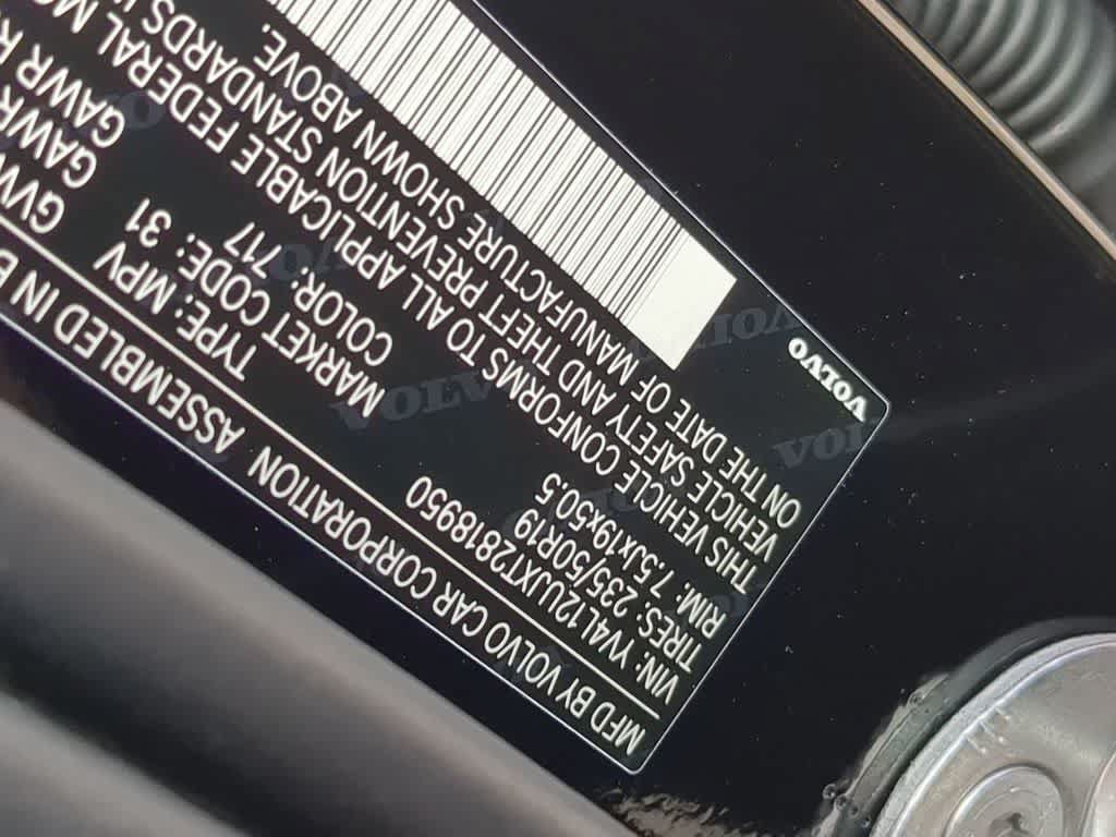 New 2026 Volvo XC40 B5 Core w/ Protection Package Premier AWD/4WD image 32