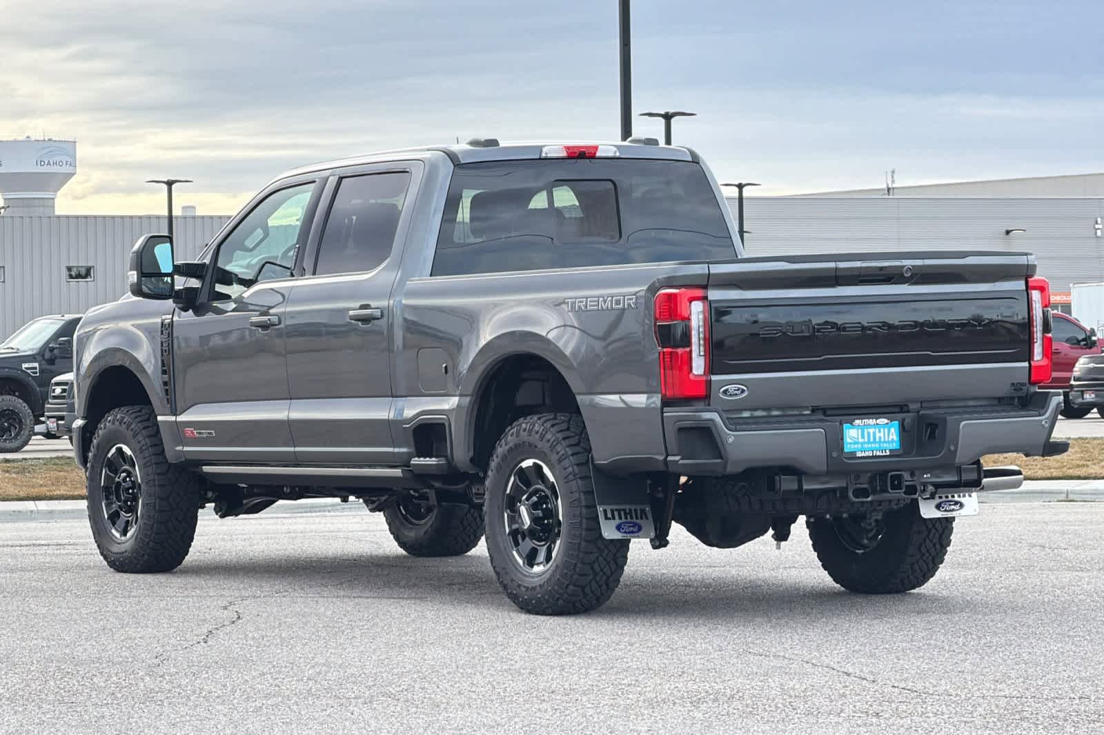 New 2026 Ford F350 Platinum w/ Tremor Off-Road Package image 13