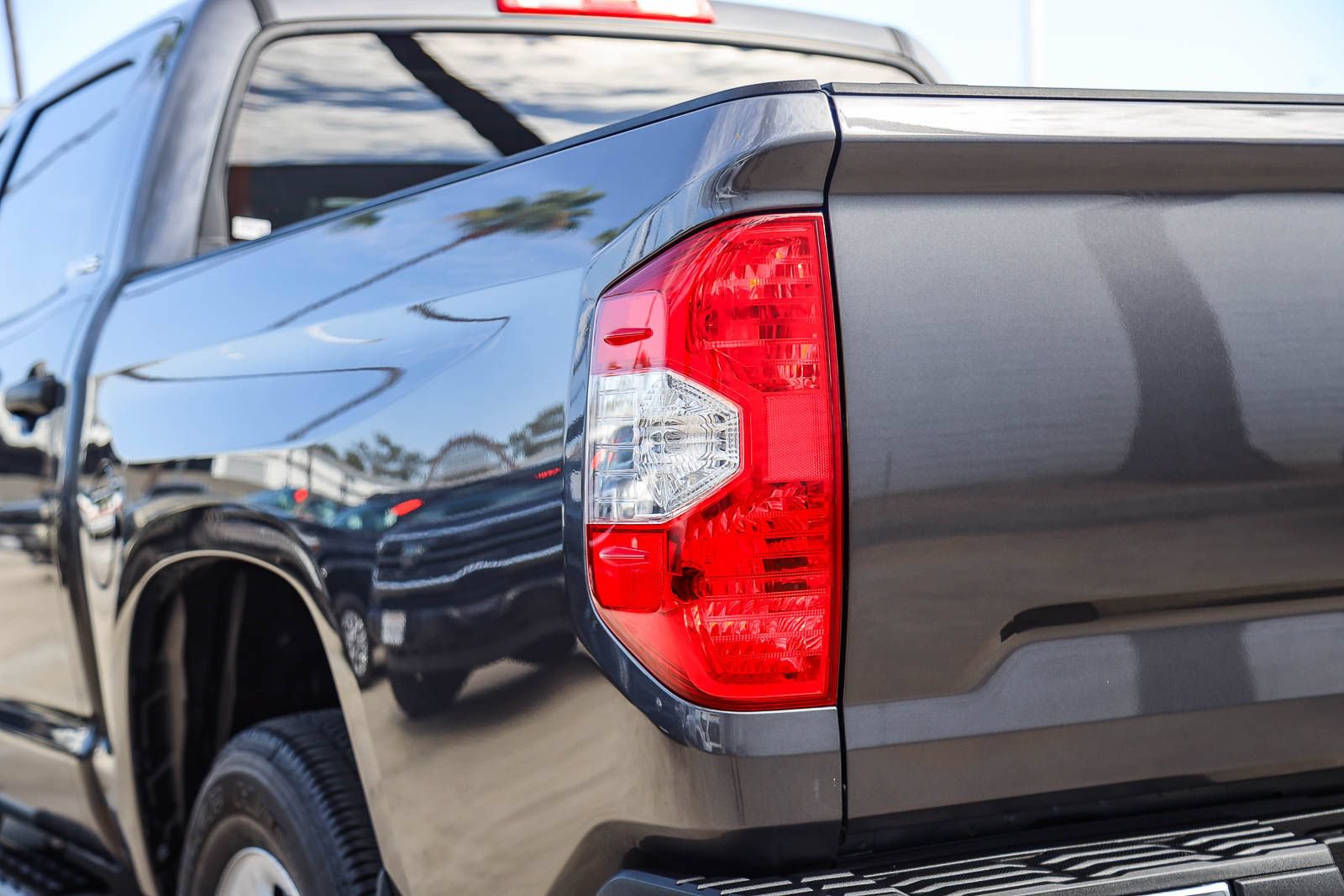 Certified 2018 Toyota Tundra SR5 w/ SR5 Upgrade Package RWD image 7