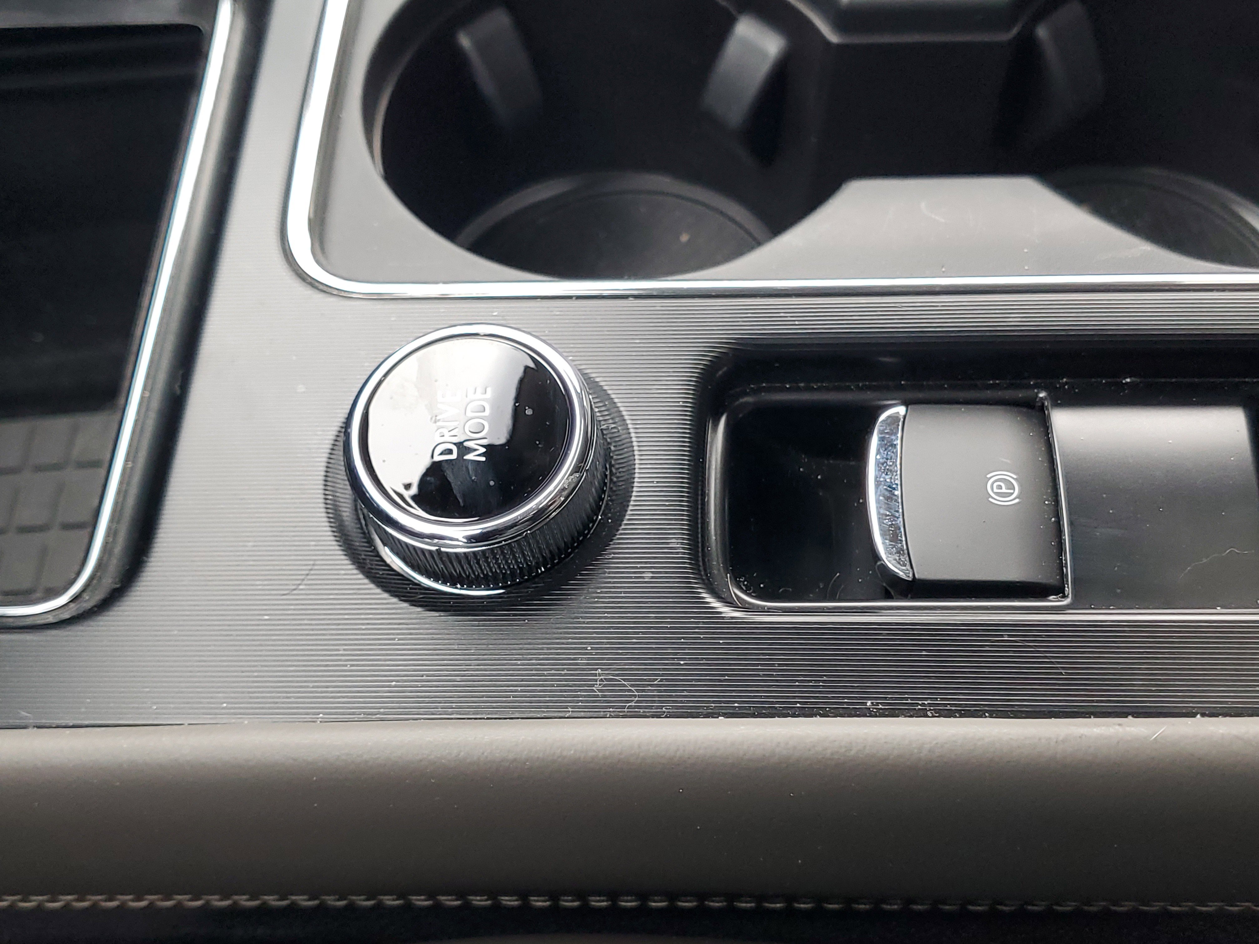 New 2025 Lincoln Corsair Reserve w/ Equipment Group 202A image 23