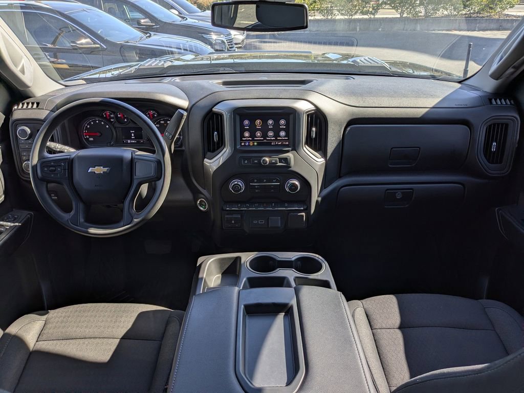 Used 2024 Chevrolet Silverado 2500 Custom w/ Custom Value Package image 17