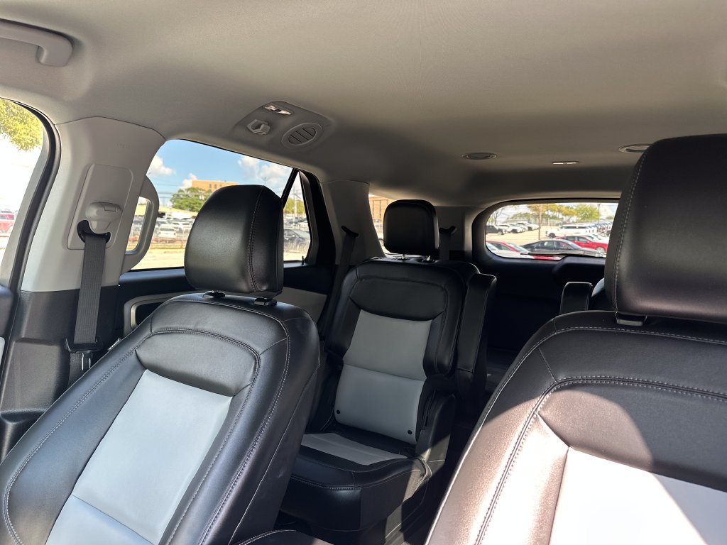 Used 2023 Ford Explorer XLT w/ Equipment Group 202A RWD image 24
