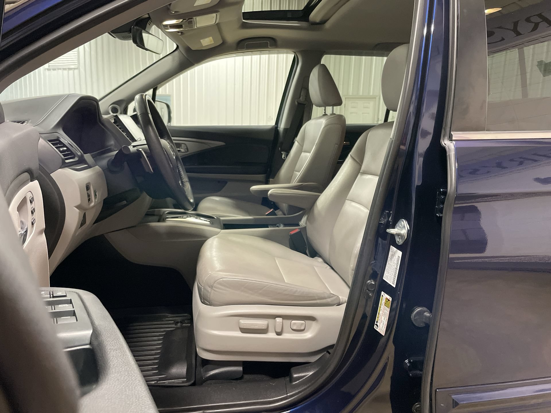 Used 2023 Honda Ridgeline RTL image 14