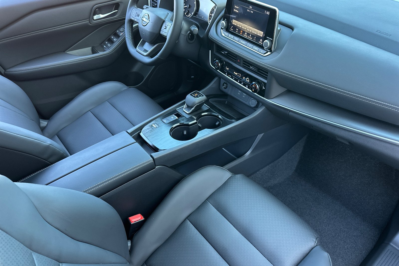 New 2026 Nissan Rogue Dark Armor FWD image 13