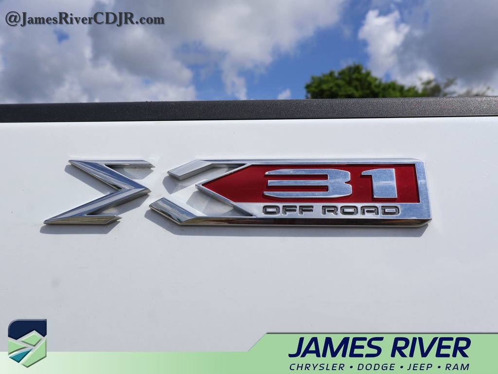 Used 2021 GMC Sierra 3500 SLE w/ SLE Value Package AWD/4WD image 13