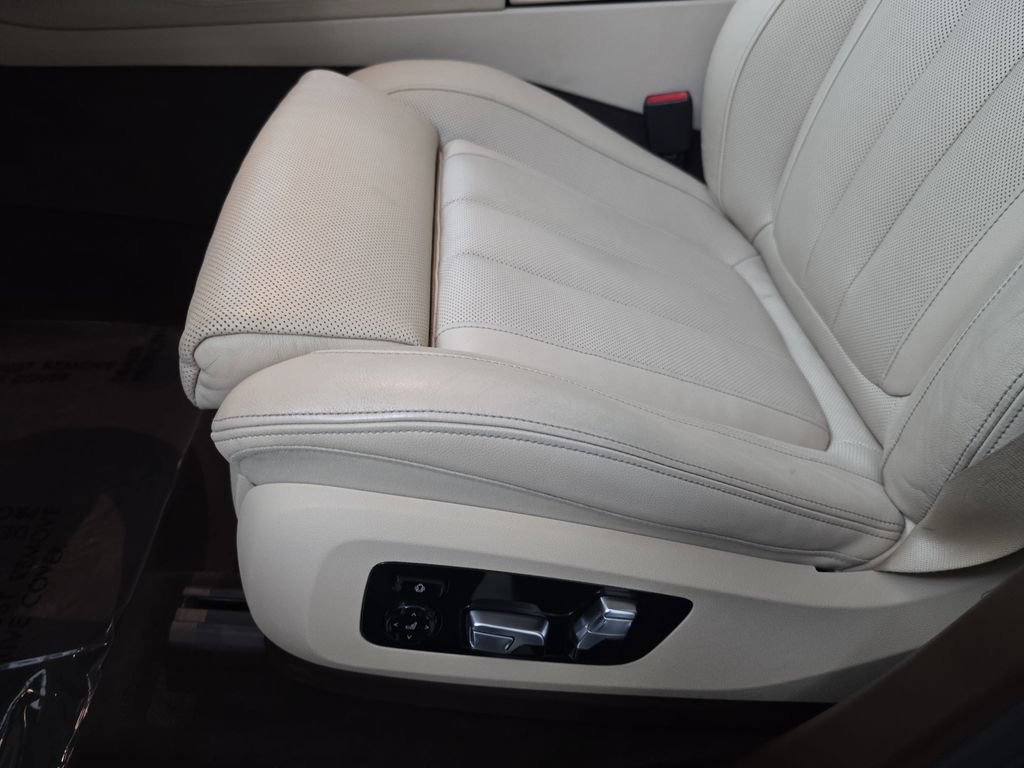 Used 2019 BMW X5 xDrive40i w/ Premium Package AWD/4WD image 30