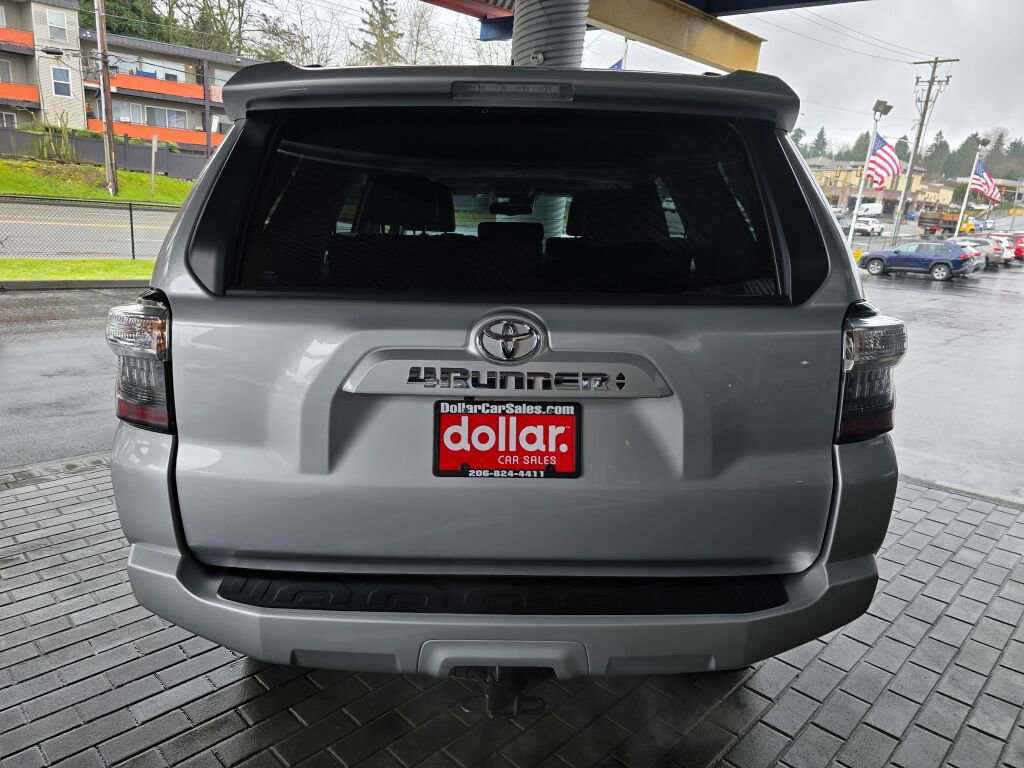 Used 2024 Toyota 4Runner SR5 Premium w/ Moonroof Package AWD/4WD image 6