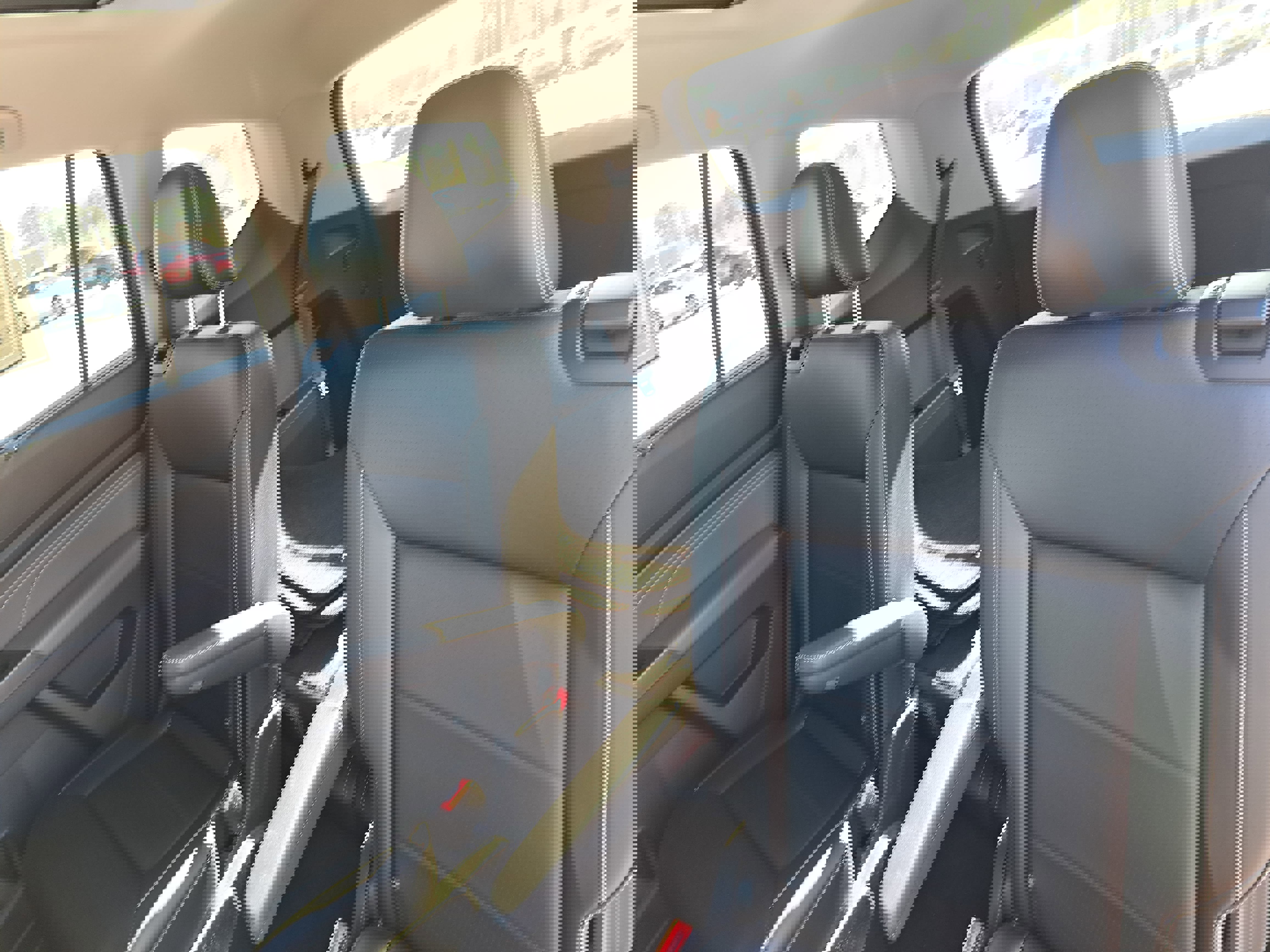 Used 2022 Volkswagen Atlas SEL R-Line image 15