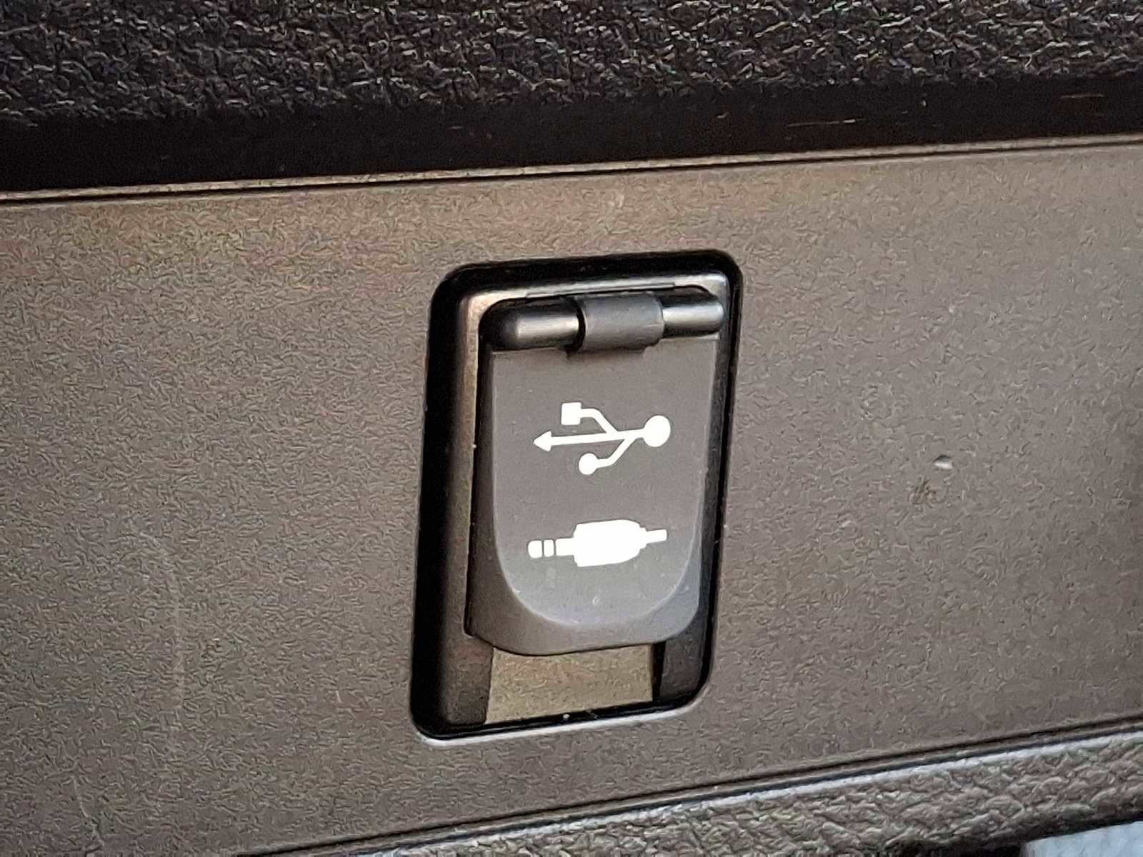 Used 2016 Toyota Tacoma SR image 21