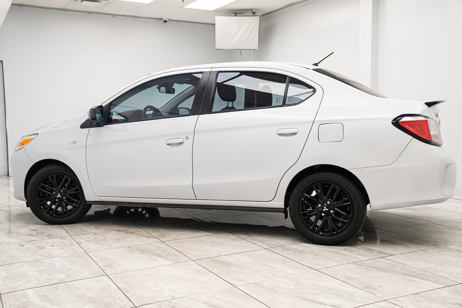 Used 2022 Mitsubishi Mirage G4 Black Edition FWD image 3