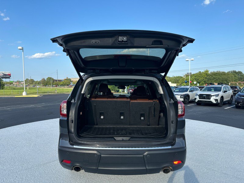 Certified 2023 Subaru Ascent Touring AWD/4WD image 9