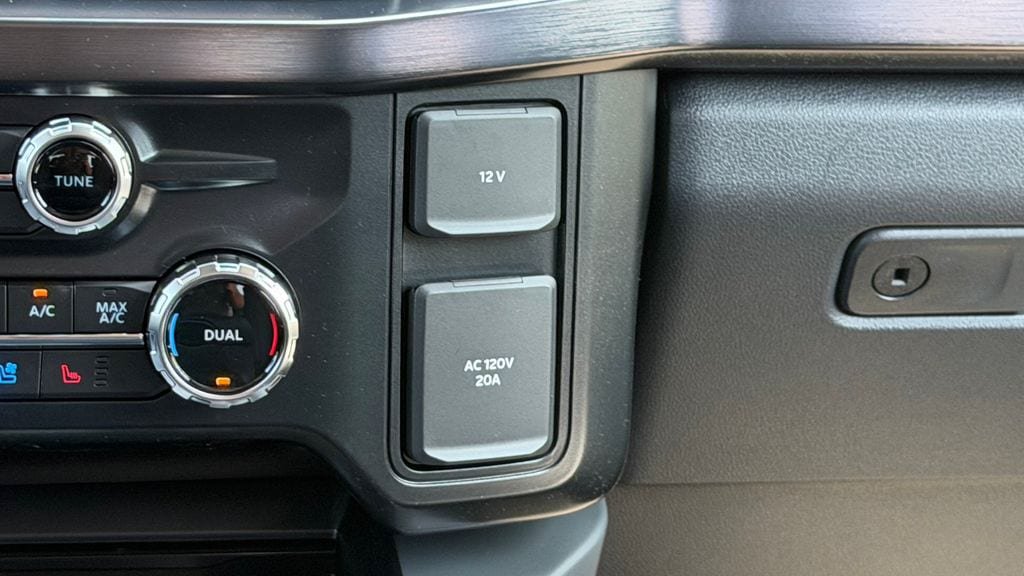 New 2026 Ford F250 Lariat w/ Tremor Off-Road Package AWD/4WD image 13