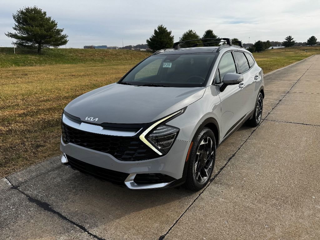 Used 2024 Kia Sportage SX image 2