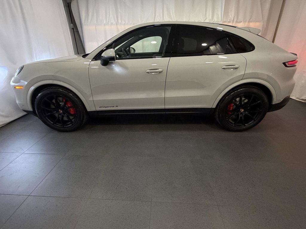 New 2026 Porsche Cayenne S AWD/4WD image 2