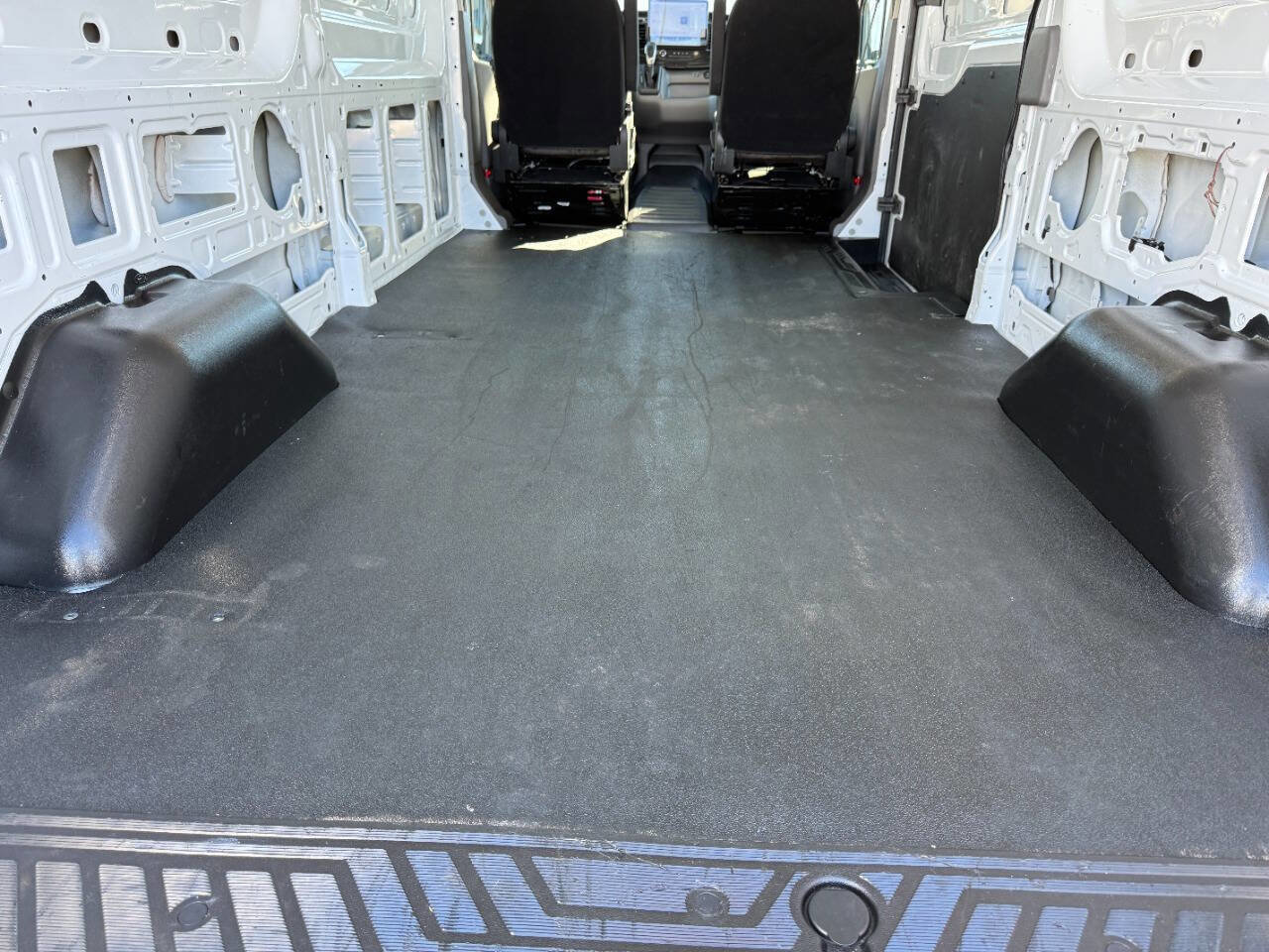 Used 2025 Ford Transit 250 250 AWD 3dr LWB Medium Roof Ca image 23