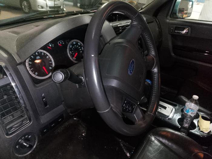 Used 2011 Ford Escape Limited w/ 302A Rapid Spec Order Code AWD/4WD image 36